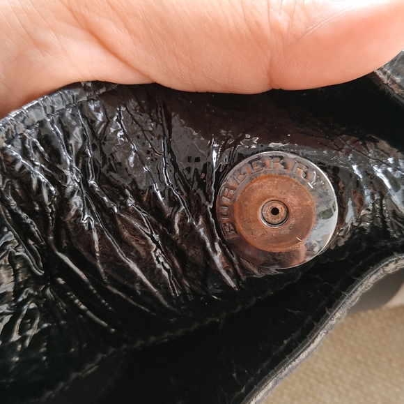 Burberry Black and White Shoulder Bag - Picture 3 of 17